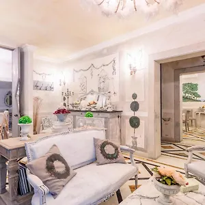 Luciana Hotel